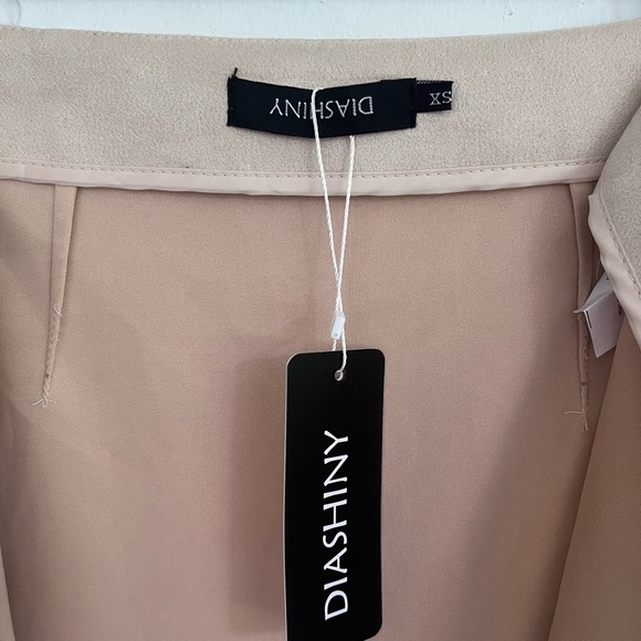 Tan Faux Suede Wrap Skirt with Ring Detail, SZ XS NWT - Picture 5 of 6